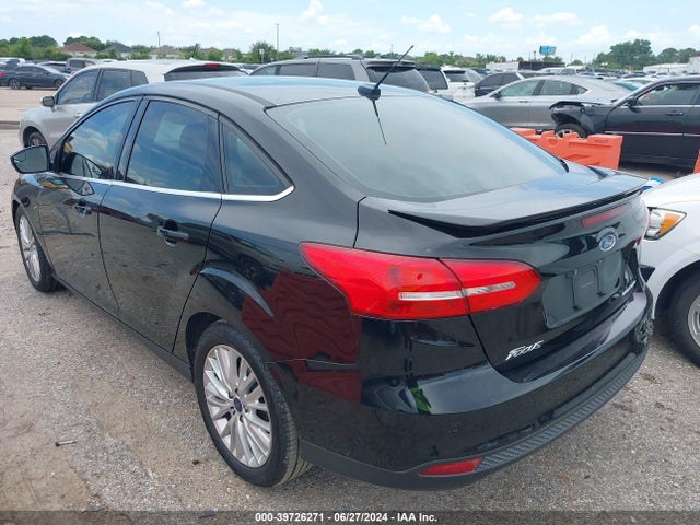 Ford Focus Titanium 2018 1FADP3J26JL247351 Image 3