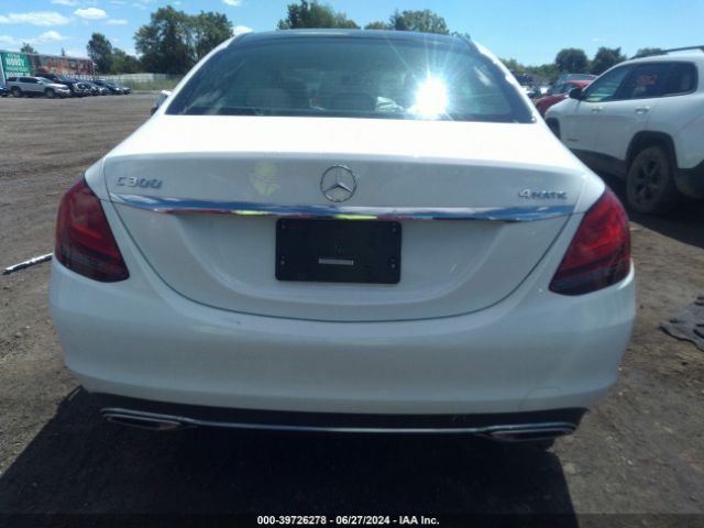 W1KWF8EB5MR611327 Mercedes-Benz C 300 4matic