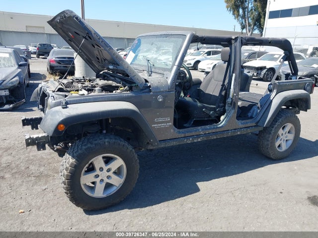 1C4BJWDG2GL242460 Jeep Wrangler Unlimited Sport