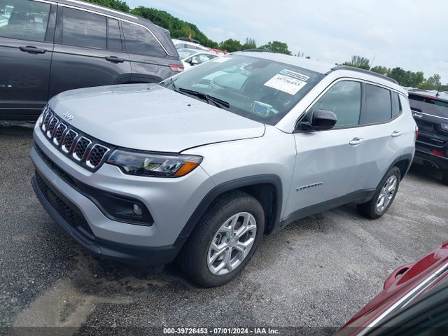 3C4NJDBN0RT109755 Jeep Compass Latitude 4x4