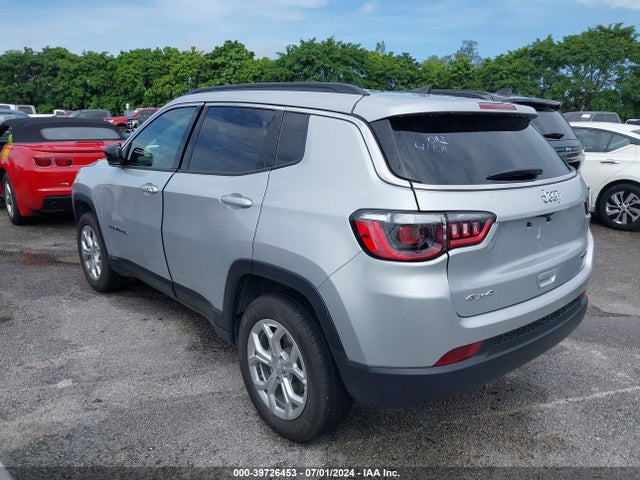 3C4NJDBN0RT109755 Jeep Compass Latitude 4x4