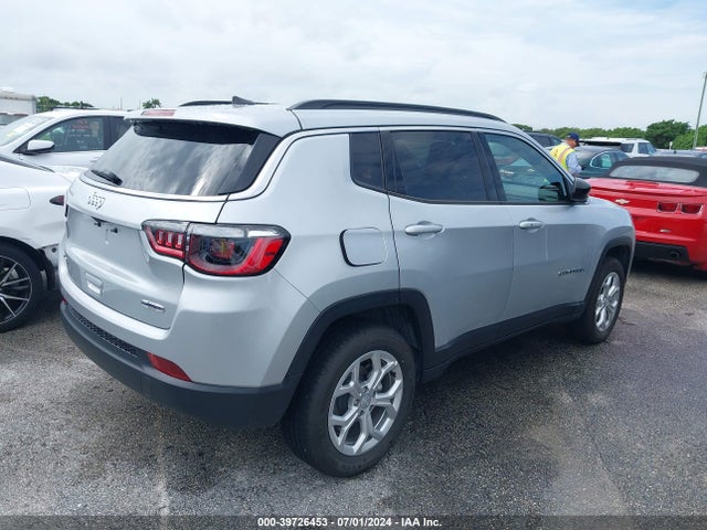 3C4NJDBN0RT109755 Jeep Compass Latitude 4x4