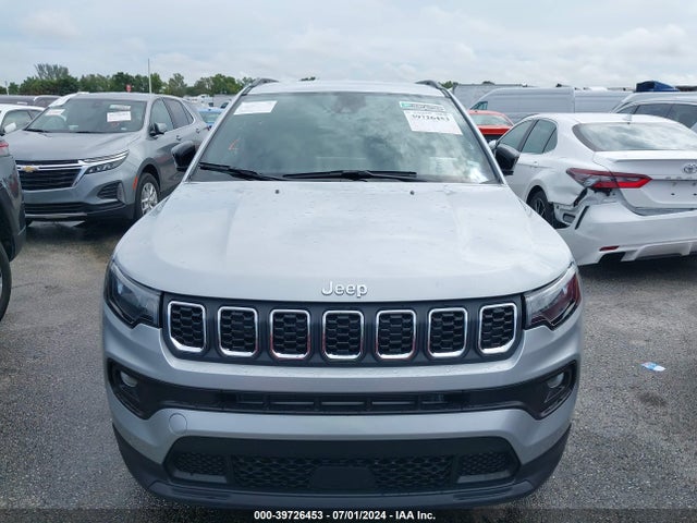 3C4NJDBN0RT109755 Jeep Compass Latitude 4x4