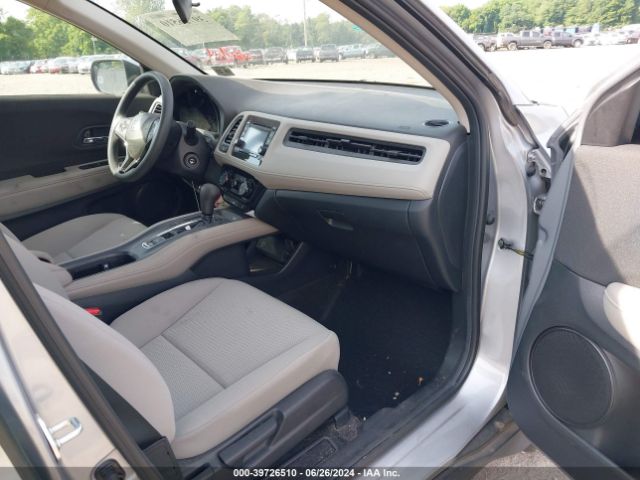 3CZRU6H31NM702064 Honda Hr-v Awd Lx