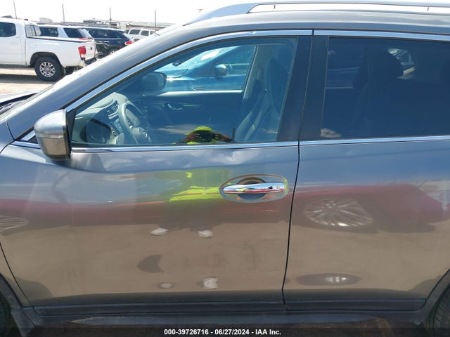 Nissan ROGUE SV 2017 JN8AT2MV3HW263884 Image 14