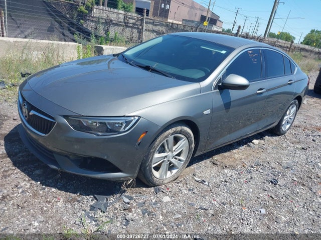 Buick Regal Sportback Preferred 2018 W04GL6SX4J1120277 Image 2