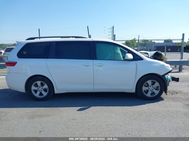 Toyota Sienna Le 8 Passenger 2015 5TDKK3DC7FS688819 Image 13