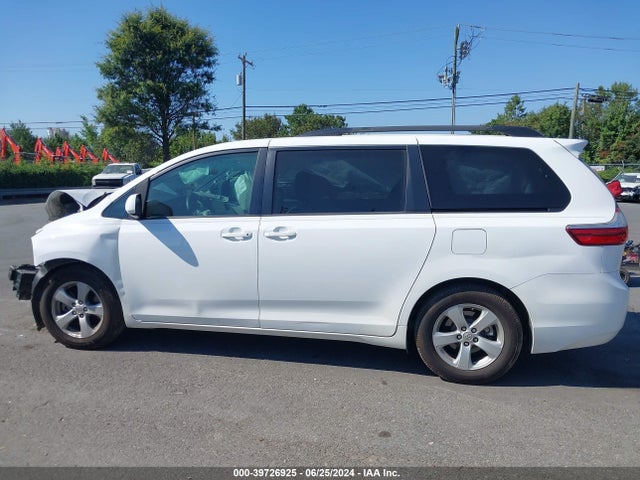 Toyota Sienna Le 8 Passenger 2015 5TDKK3DC7FS688819 Image 14