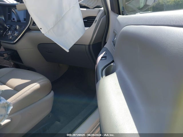Toyota Sienna Le 8 Passenger 2015 5TDKK3DC7FS688819 Image 5