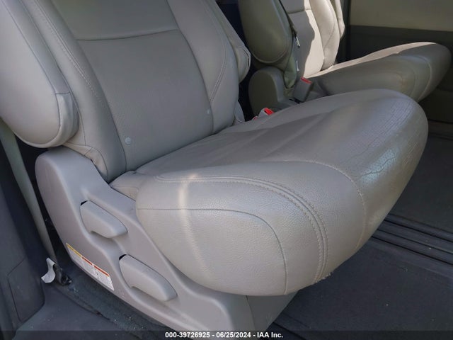 Toyota Sienna Le 8 Passenger 2015 5TDKK3DC7FS688819 Image 8