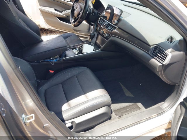 1HGCV1F31LA137390 Honda Accord Sport
