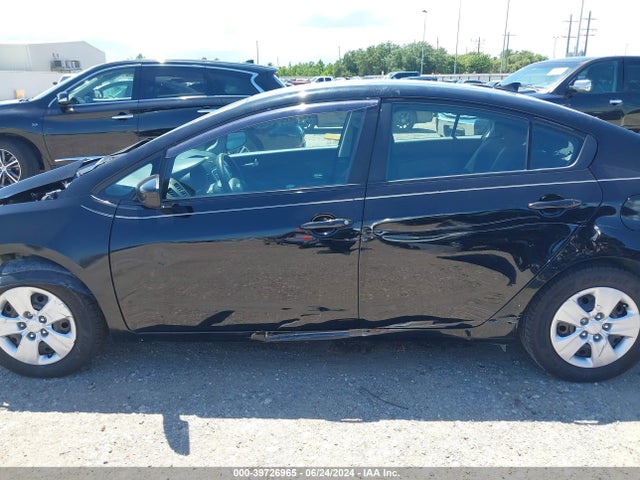 KIA FORTE LX 2018 3KPFK4A79JE229812 Image 15