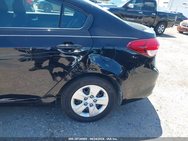KIA FORTE LX 2018 3KPFK4A79JE229812 Image 18