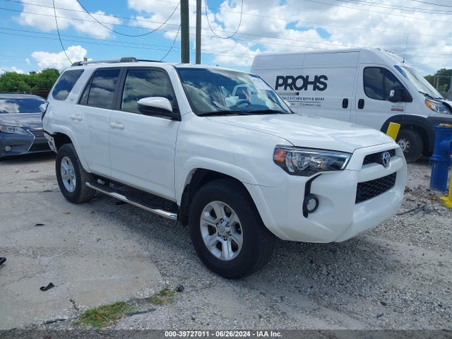 Toyota 4RUNNER SR5 2019 JTEZU5JR0K5197985 головне зображення