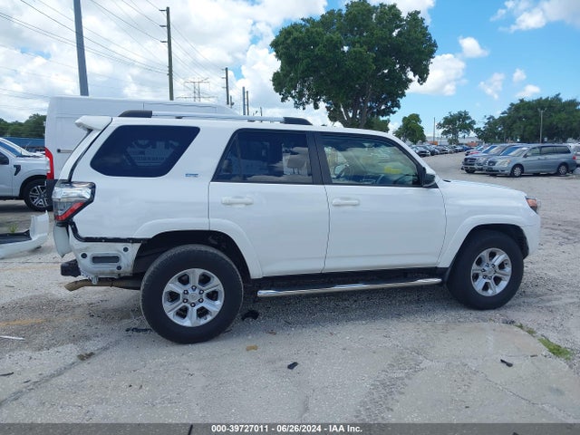 Toyota 4RUNNER SR5 2019 JTEZU5JR0K5197985 Image 14