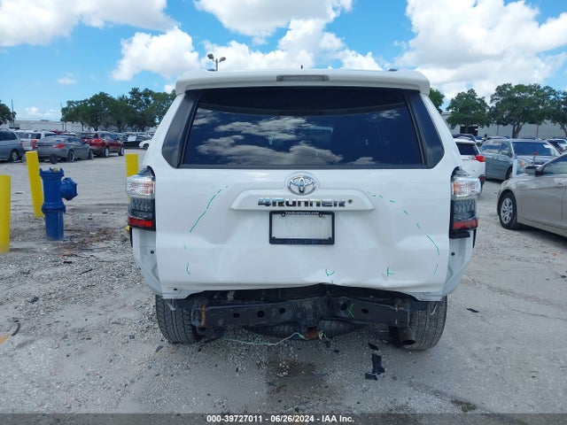 Toyota 4RUNNER SR5 2019 JTEZU5JR0K5197985 Image 17
