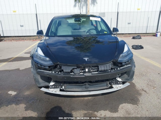 5YJ3E1EB1JF075243 Tesla Model 3 Long Range/performance