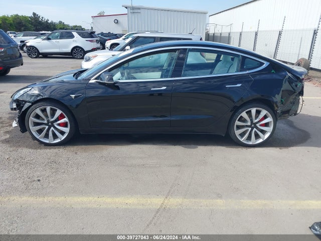 5YJ3E1EB1JF075243 Tesla Model 3 Long Range/performance