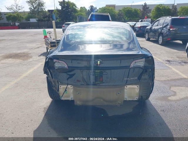 5YJ3E1EB1JF075243 Tesla Model 3 Long Range/performance