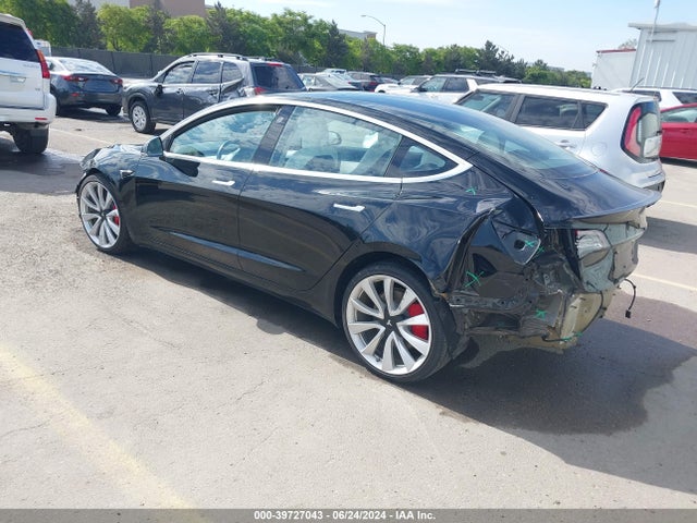 5YJ3E1EB1JF075243 Tesla Model 3 Long Range/performance