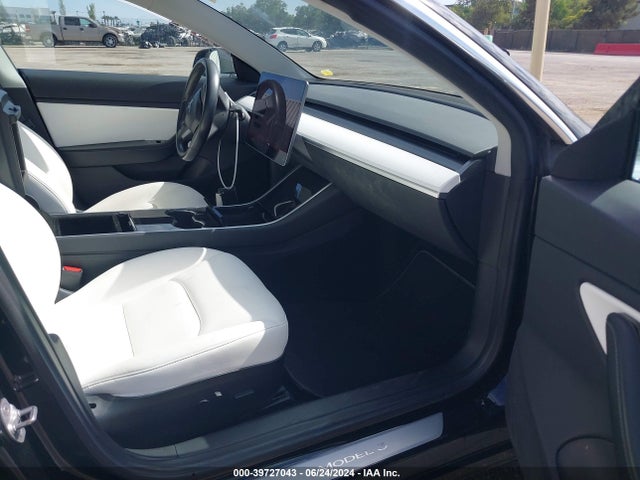 5YJ3E1EB1JF075243 Tesla Model 3 Long Range/performance