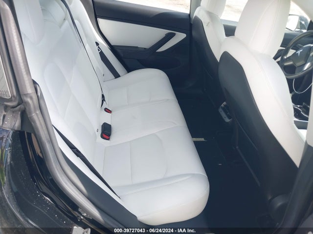 5YJ3E1EB1JF075243 Tesla Model 3 Long Range/performance