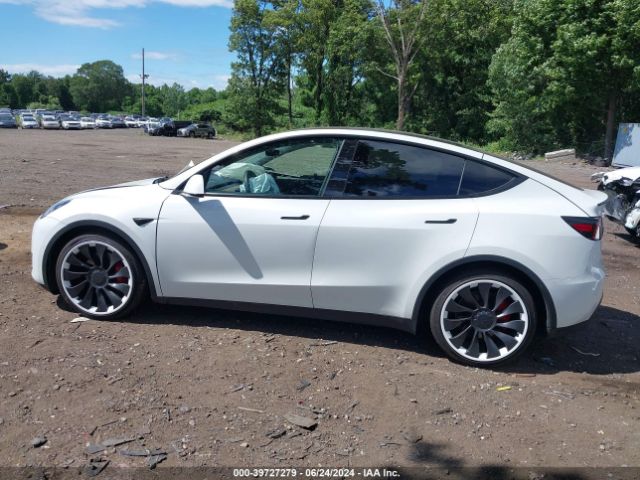 7SAYGDEF0NF394694 Tesla Model Y Performance Dual Motor All-wheel Drive