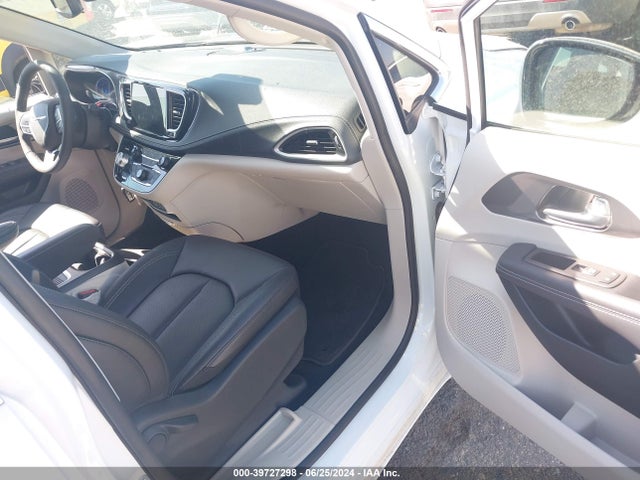 Chrysler Pacifica Hybrid Select 2024 2C4RC1S71RR114803 Image 5