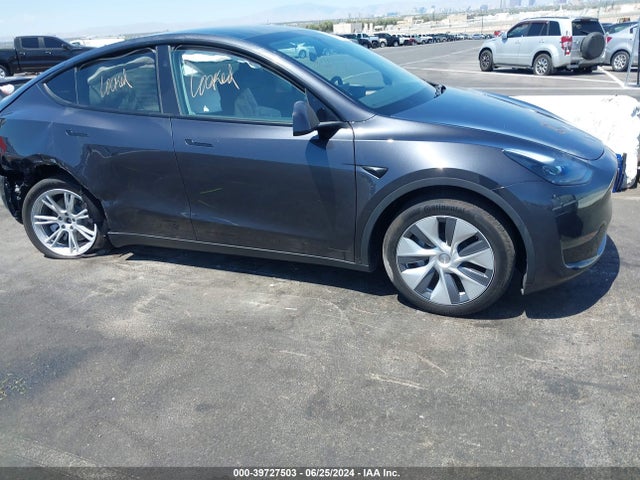 Tesla Model Y Long Range/rwd 2024 7SAYGDED9RF083463 Image 13