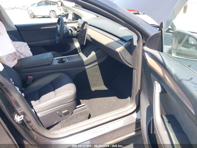 Tesla Model Y Long Range/rwd 2024 7SAYGDED9RF083463 Image 5