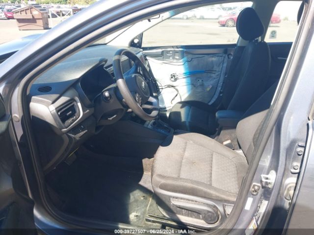 3KPA25AD8LE328985 KIA Rio 5-door S
