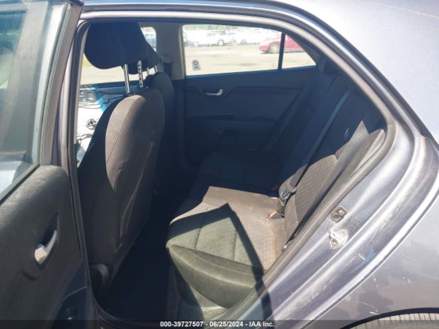 3KPA25AD8LE328985 KIA Rio 5-door S