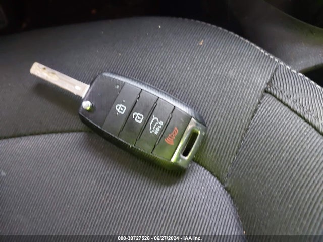KIA SOUL + 2017 KNDJP3A5XH7428561 Image 11