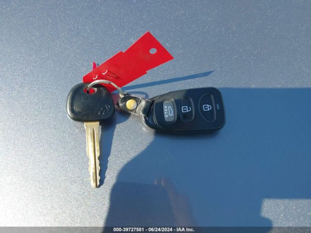 KMHD74LF8KU872597 Hyundai ELANTRA SE
