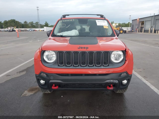 ZACCJBCT8FPB77426 Jeep Renegade Trailhawk