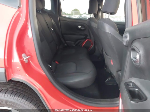 ZACCJBCT8FPB77426 Jeep Renegade Trailhawk