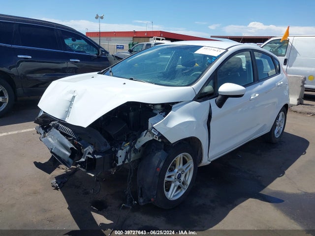Ford FIESTA SE 2018 3FADP4EJXJM118776 Image 2