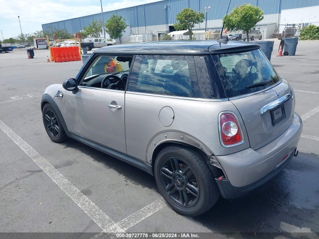2012 MINI COOPER WMWSU3C50CT264647 Photo 2