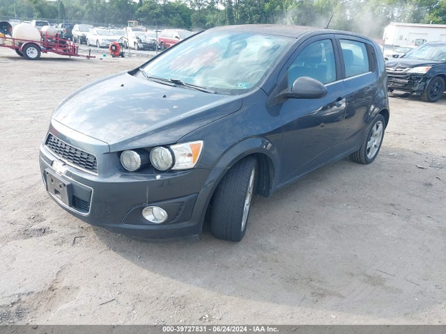 Chevrolet Sonic Ltz Auto 2015 1G1JE6SBXF4110099 Image 2