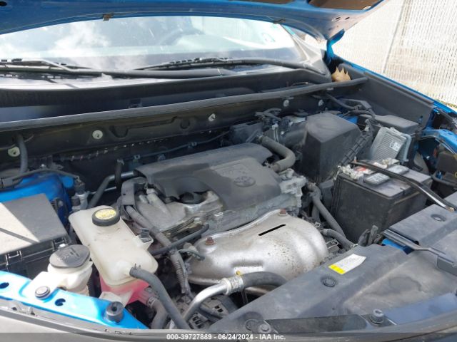 2T3BFREV0GW415437 Toyota RAV4 LE