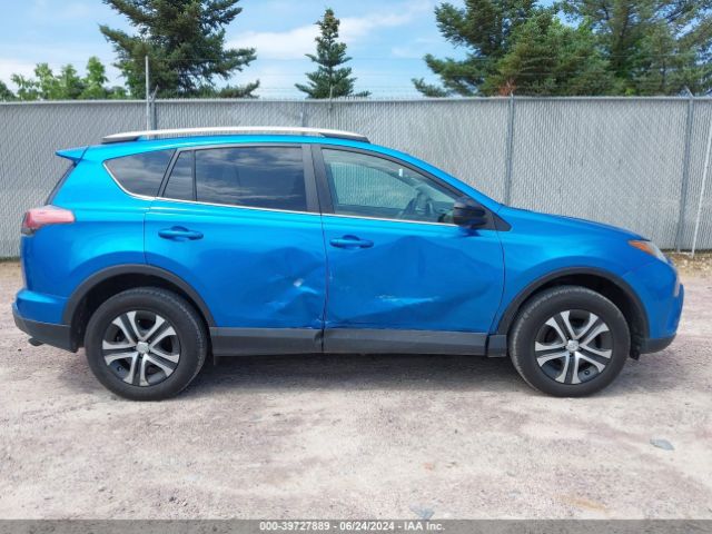 2T3BFREV0GW415437 Toyota RAV4 LE