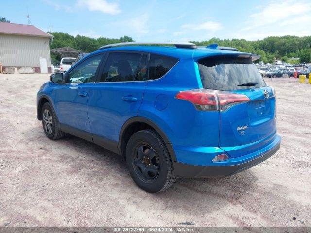2T3BFREV0GW415437 Toyota RAV4 LE