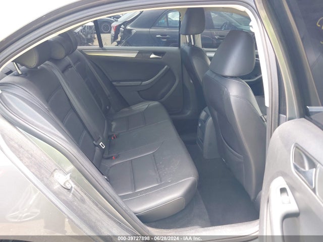 3VWLA7AJ9FM325789 Volkswagen Jetta 2.0l Tdi Se