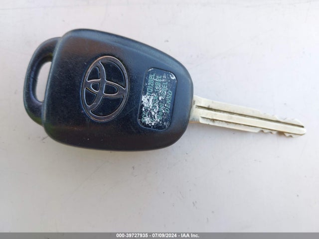 Toyota COROLLA LE 2014 5YFBURHE0EP035376 Image 11