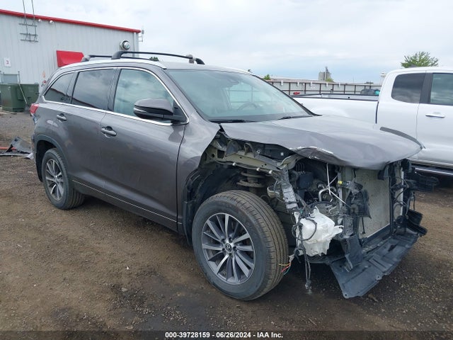 2018 5TDJZRFH9JS531370 main image