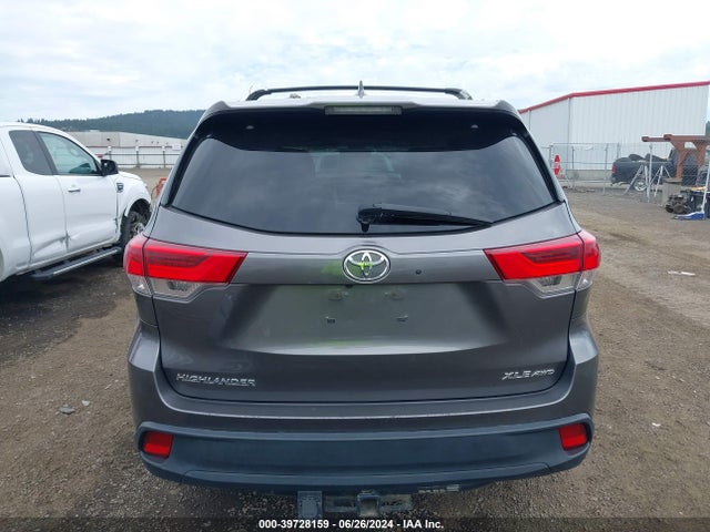 Toyota Highlander Xle 2018 5TDJZRFH9JS531370 Image 17