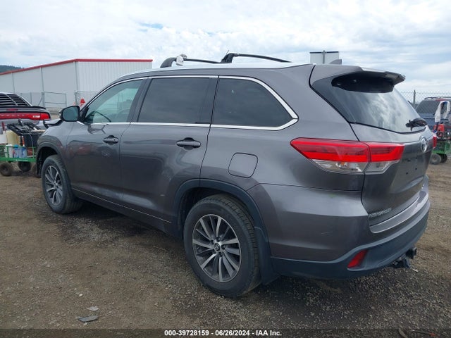 Toyota Highlander Xle 2018 5TDJZRFH9JS531370 Image 3