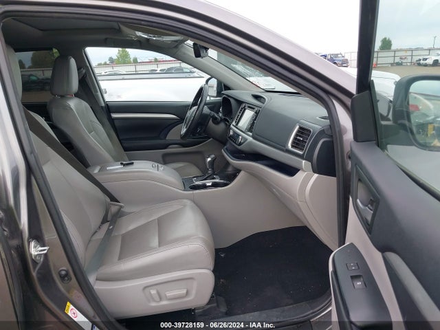 Toyota Highlander Xle 2018 5TDJZRFH9JS531370 Image 5