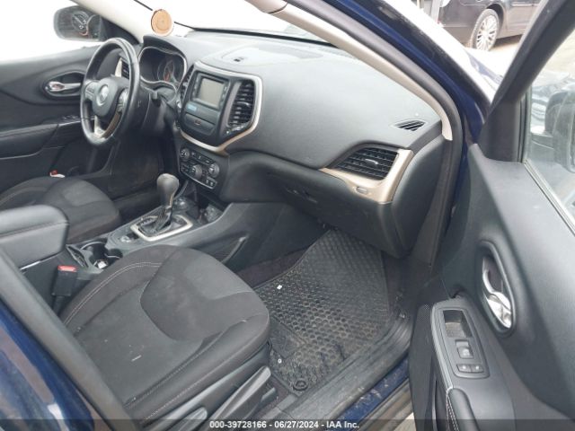 1C4PJMCB8GW284856 Jeep Cherokee Latitude