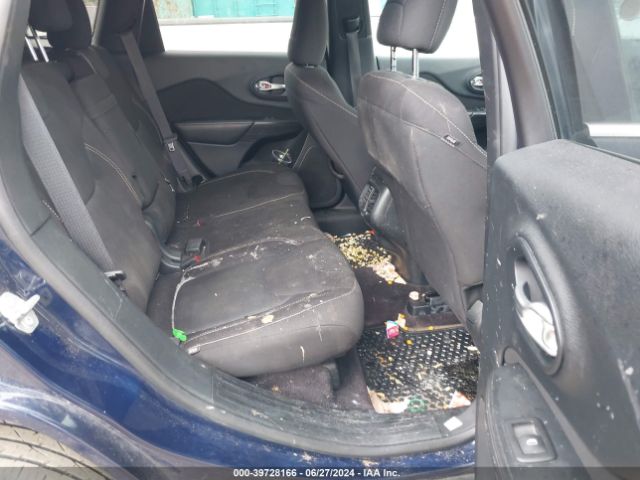 1C4PJMCB8GW284856 Jeep Cherokee Latitude